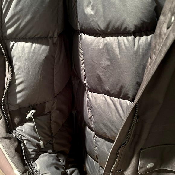 Quartz Co. Goose Down Long Winter Jacket (removable fur) (VERY GOOD CONDITION) - Picture 8 of 9